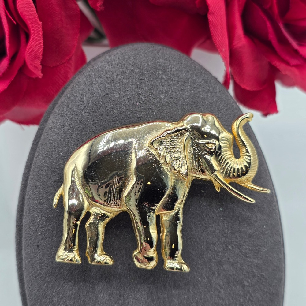 Vintage Gold Tone Elephant Brooch Pin Trunk Up Safari Animal Jewelry Classic